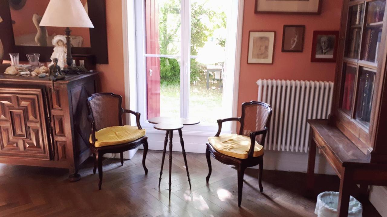 La Cure Du Maine Charles Bed & Breakfast Birac  Dış mekan fotoğraf